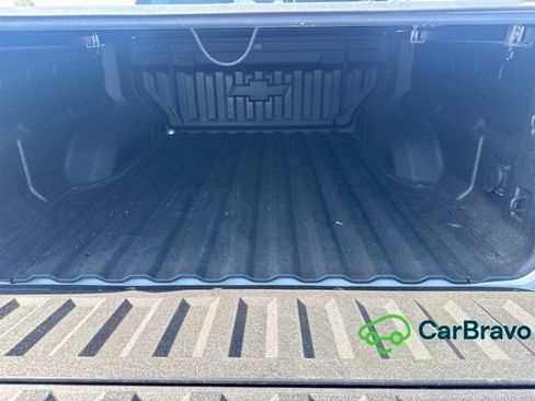 Used 2026 Chevrolet Colorado Z71 w/ Technology Package AWD/4WD image 9