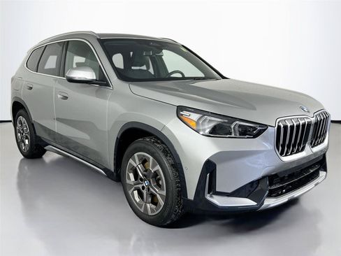Used 2025 BMW X1 xDrive28i AWD/4WD image 8