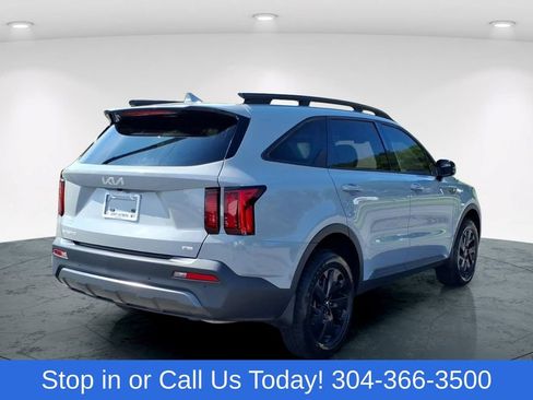 Used 2023 Kia Sorento S w/ Panoramic Sunroof Package AWD/4WD image 5