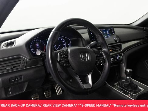 Used 2018 Honda Accord Sport image 4