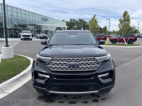Used 2023 Ford Explorer Limited w/ Equipment Group 301A AWD/4WD image 8