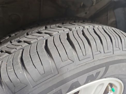 Used 2011 Hyundai Santa Fe GLS image 26