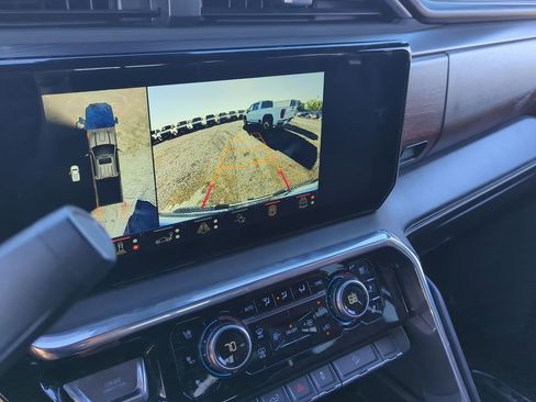 Used 2024 GMC Sierra 3500 Denali Ultimate image 15