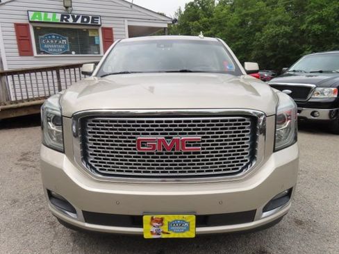 Used 2015 GMC Yukon Denali w/ Premium Package AWD/4WD image 3
