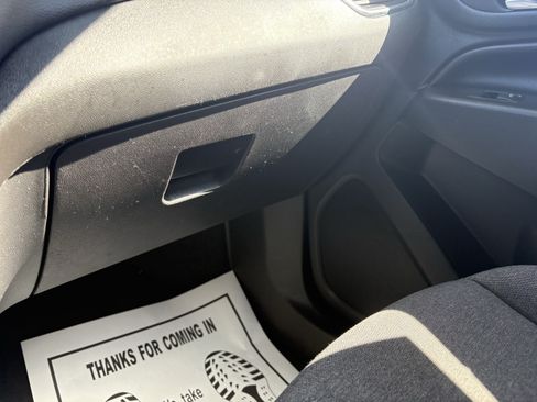Used 2023 Chevrolet Equinox LT FWD image 23