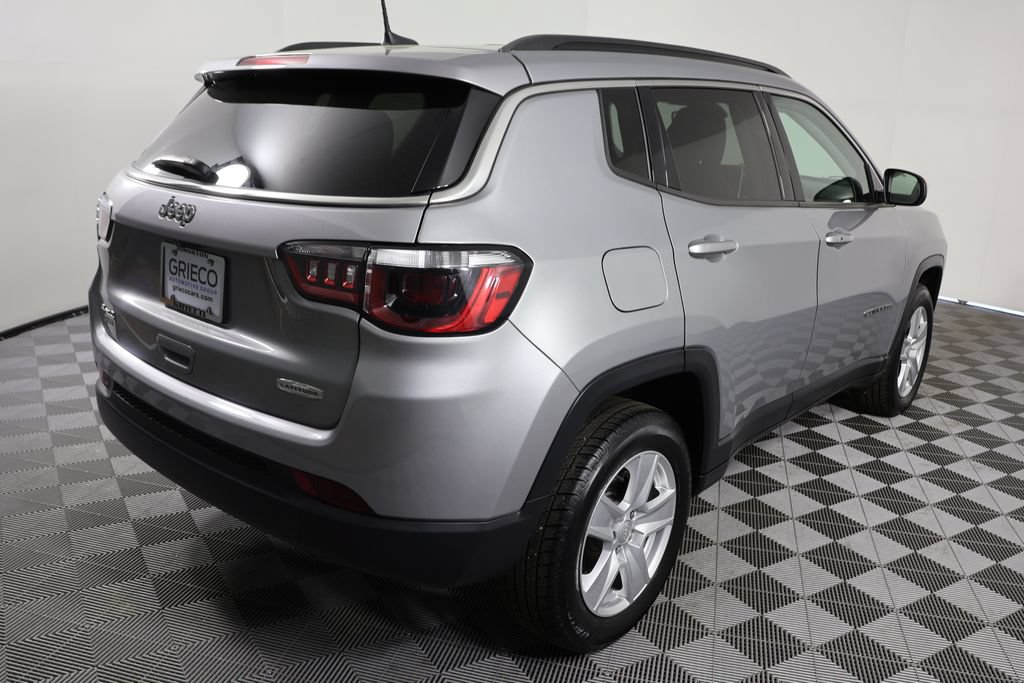 Used 2022 Jeep Compass Latitude w/ Convenience Group AWD/4WD image 8