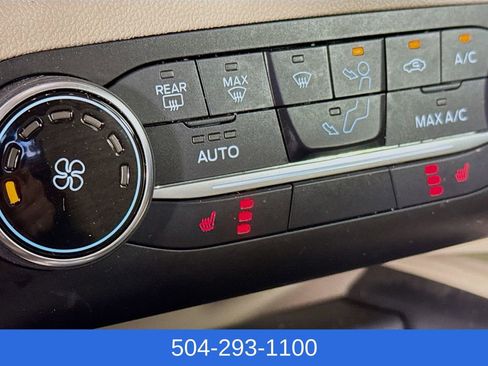 Used 2020 Ford Escape SE image 19