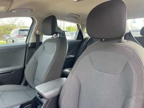 Used 2025 Kia K4 FWD image 13