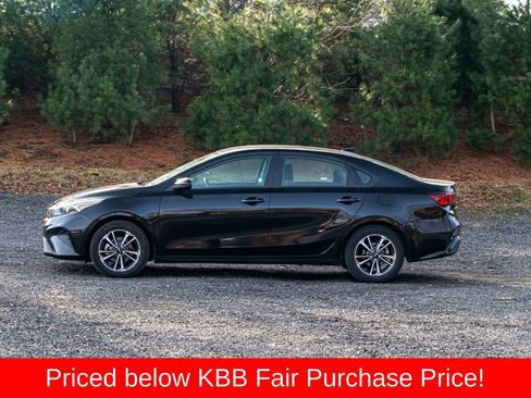 Used 2024 Kia Forte LXS image 4