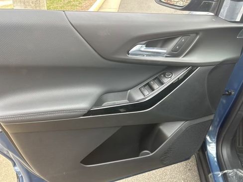 New 2026 Chevrolet Equinox LT w/ Safety and Technology Package AWD/4WD image 11