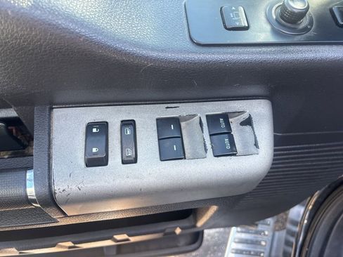 Used 2015 Ford F250 Lariat w/ Chrome Package image 18