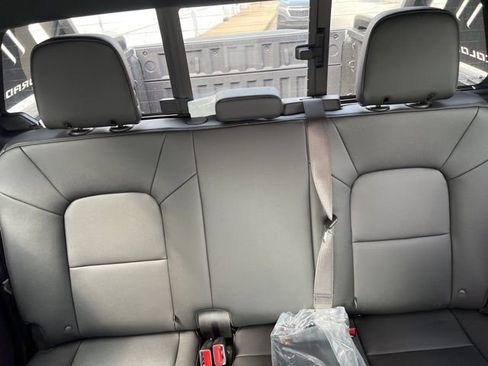 New 2025 Chevrolet Colorado Trail Boss w/ Midnight Edition image 32