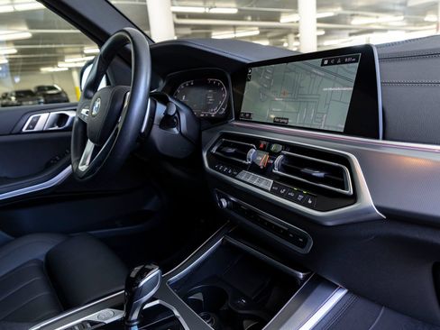 Used 2022 BMW X5 sDrive40i w/ Premium Package RWD image 30