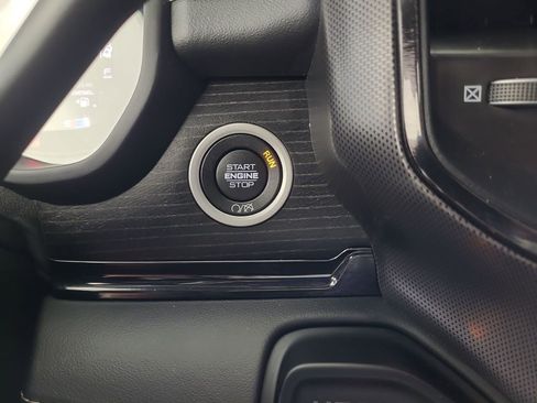 Used 2024 RAM 2500 Limited image 15