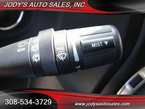 Used 2015 Jeep Wrangler Unlimited Sahara w/ Connectivity Group AWD/4WD image 8
