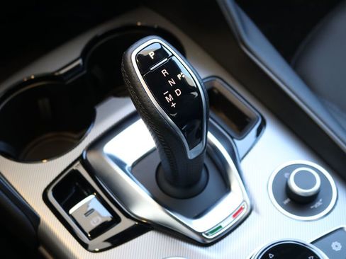 New 2025 Alfa Romeo Giulia AWD w/ Veloce Package AWD image 39