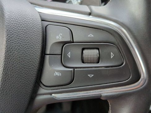 Used 2021 Buick Envision Essence w/ Technology Package I AWD/4WD image 18