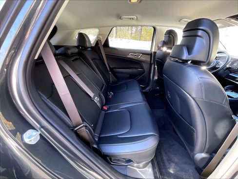 Used 2023 Kia Sportage EX image 16
