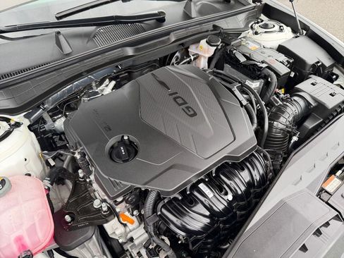 Used 2025 Hyundai Sonata SEL FWD image 30