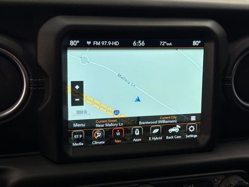 Used 2022 Jeep Wrangler Unlimited Sahara w/ Cold Weather Group AWD/4WD image 21