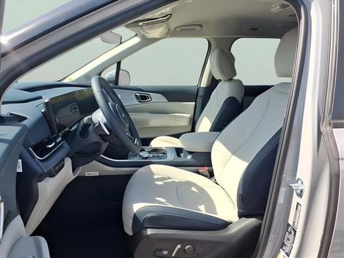 New 2026 Kia Carnival EX FWD image 21