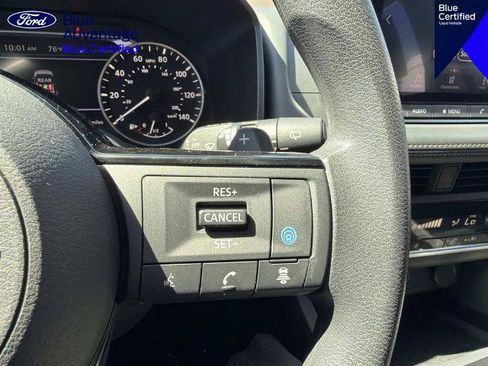 Used 2023 Nissan Rogue SV FWD image 22