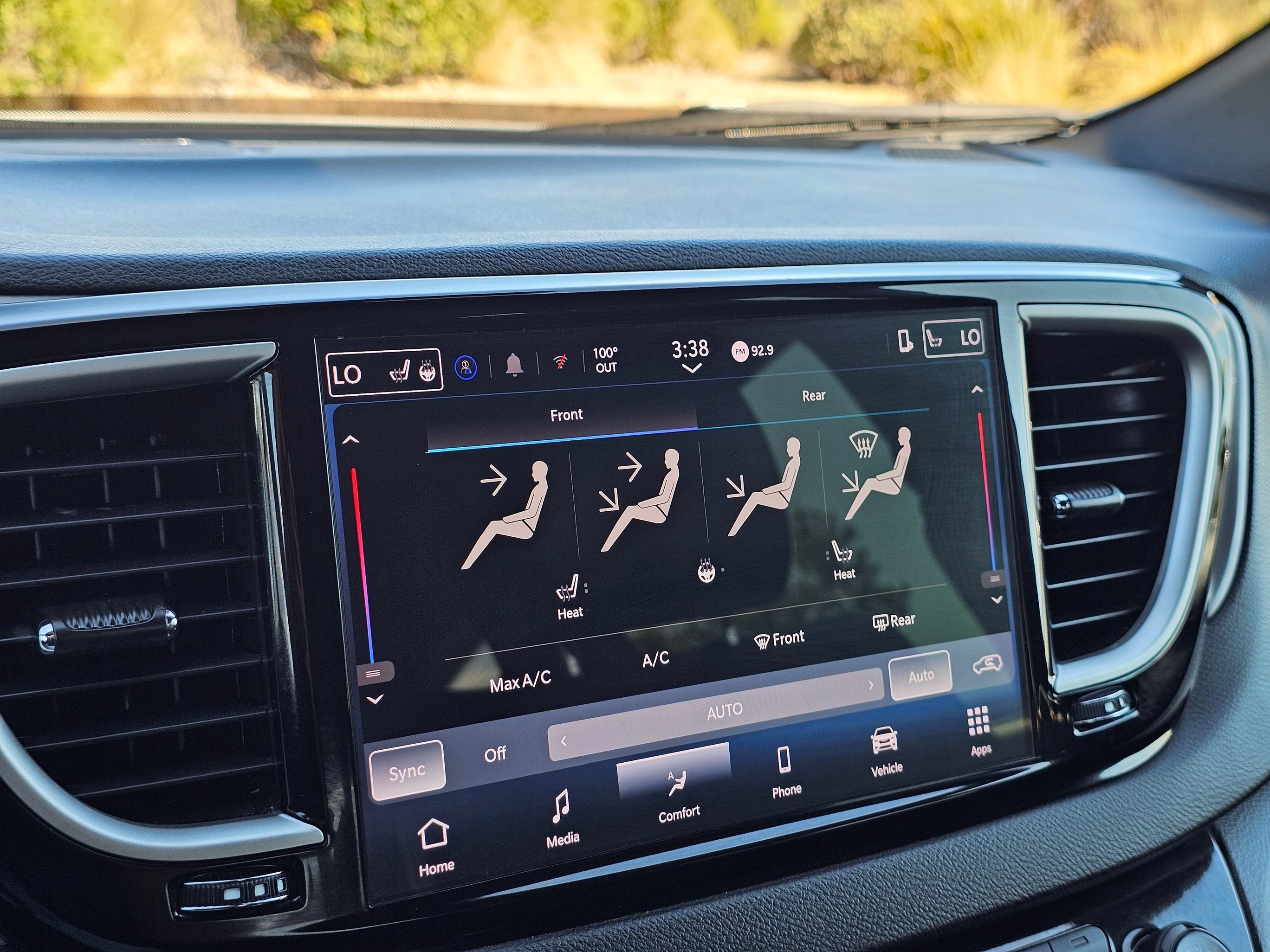 Used 2025 Chrysler Pacifica Select FWD image 40
