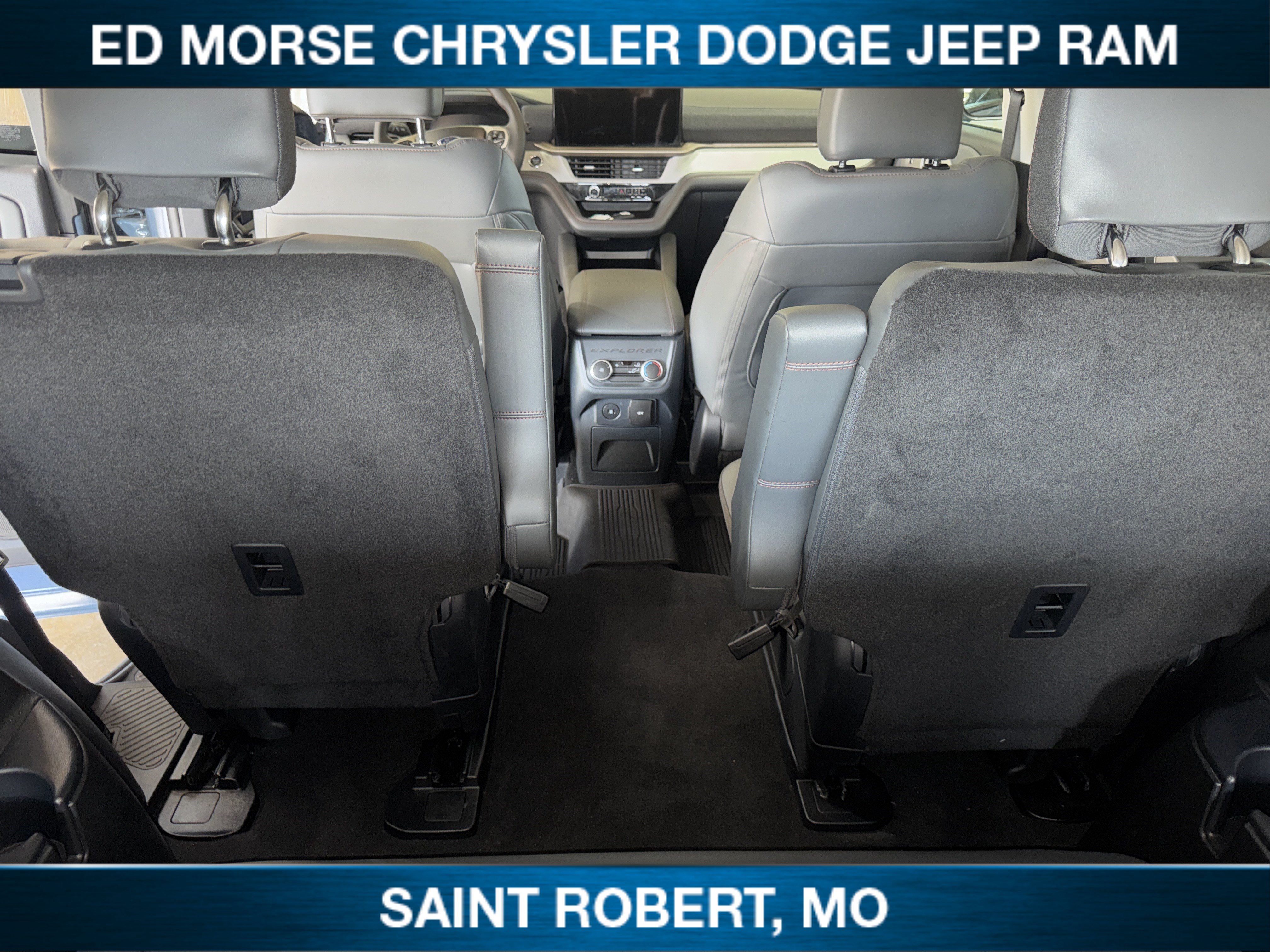 Used 2025 Ford Explorer Active w/ Active Comfort Package AWD/4WD image 28