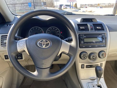 Used 2012 Toyota Corolla LE FWD image 25