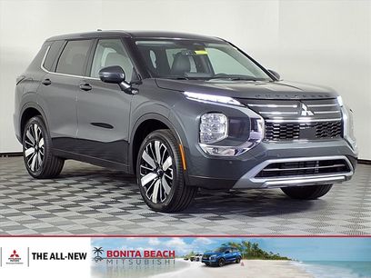 Used 2025 Mitsubishi Outlander SE