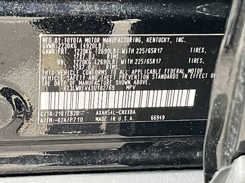 Used 2025 Toyota RAV4 LE image 28