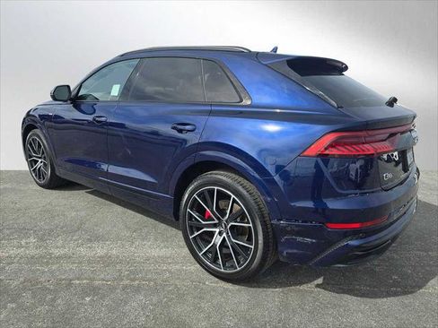 Used 2019 Audi Q8 Prestige w/ Luxury Package image 3