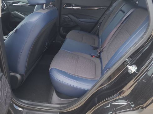 Used 2025 Kia Seltos S FWD image 8