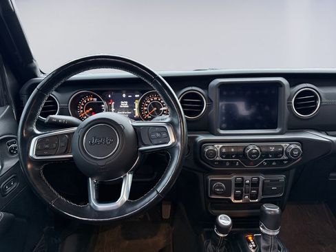 Used 2020 Jeep Gladiator Overland image 14