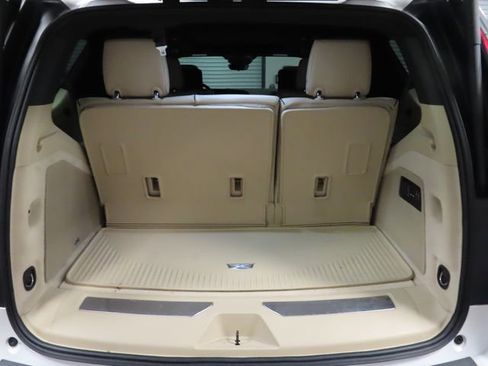 Certified 2024 Cadillac Escalade Premium Luxury w/ Performance Package AWD/4WD image 21
