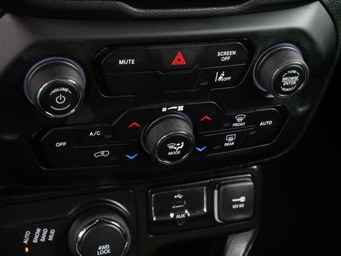 Used 2023 Jeep Renegade Altitude w/ Convenience Group I image 23