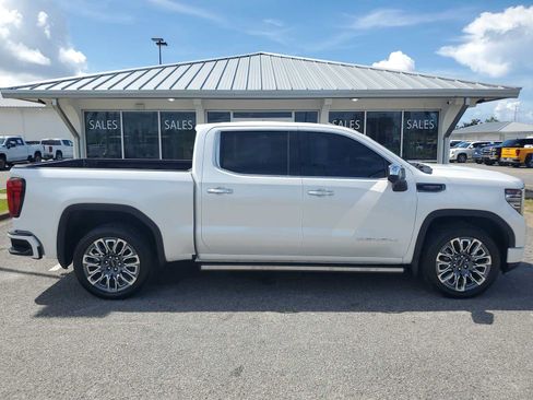Used 2023 GMC Sierra 1500 Denali Ultimate AWD/4WD image 7