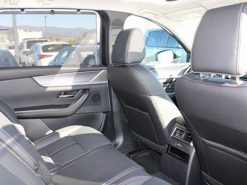 Used 2025 MAZDA CX-70 3.3 Turbo w/ Premium Package image 6