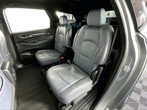 Used 2024 Buick Enclave Premium image 36
