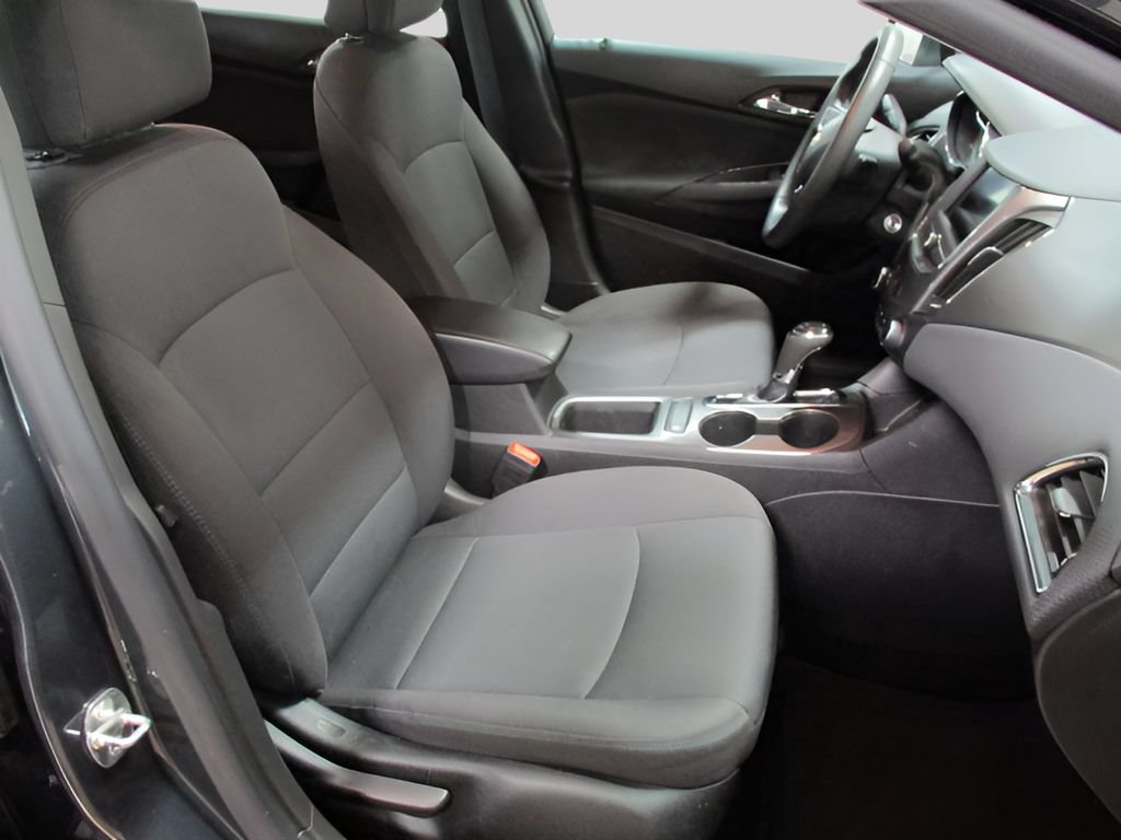 Used 2019 Chevrolet Cruze LT FWD image 19