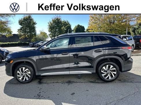 New 2025 Volkswagen Tiguan S AWD/4WD image 2
