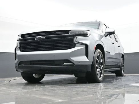 Used 2023 Chevrolet Suburban RST w/ Sport Performance Package image 59