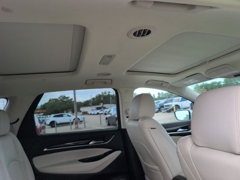 Used 2023 Buick Enclave Essence w/ Experience Buick Package FWD image 9