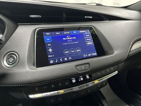 Used 2022 Cadillac XT4 Premium Luxury w/ Technology Package AWD/4WD image 11