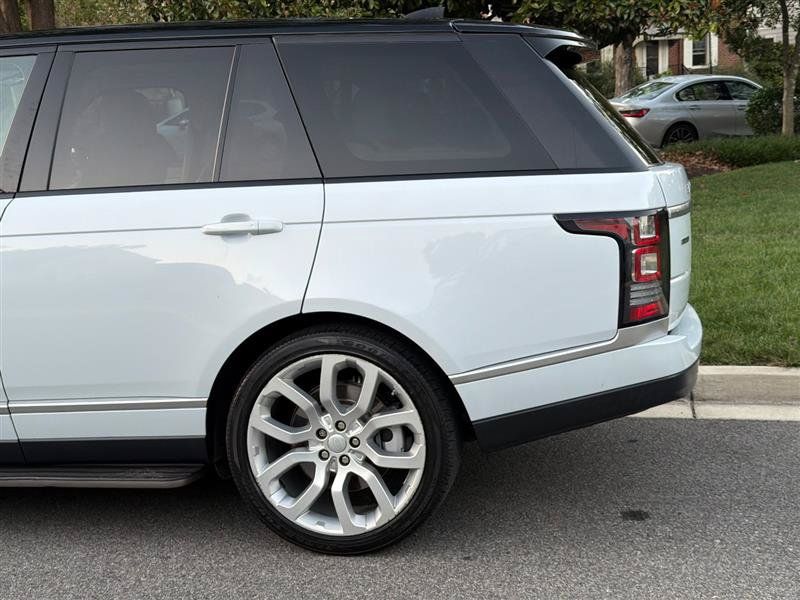Used 2017 Land Rover Range Rover Supercharged AWD/4WD image 9