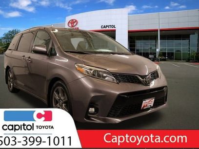 Used 2019 Toyota Sienna SE Premium