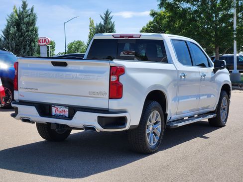 Used 2020 Chevrolet Silverado 1500 High Country w/ Technology Package AWD/4WD image 3