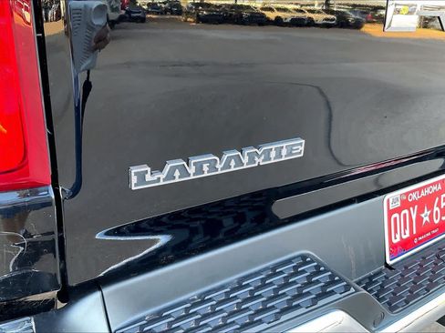 Used 2025 RAM 1500 Laramie AWD/4WD image 30