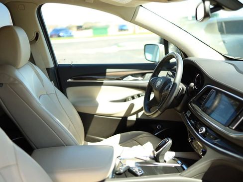 Used 2018 Buick Enclave Essence FWD image 57
