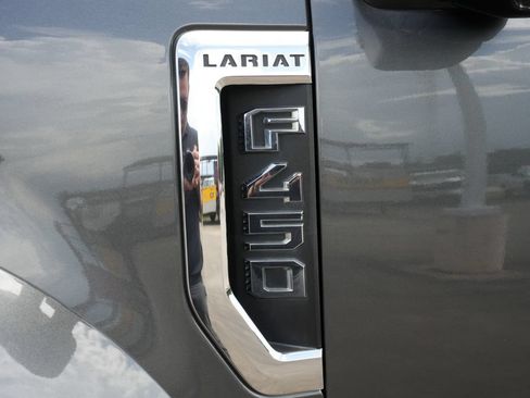 Used 2020 Ford F450 Lariat w/ Lariat Ultimate Package AWD/4WD image 17